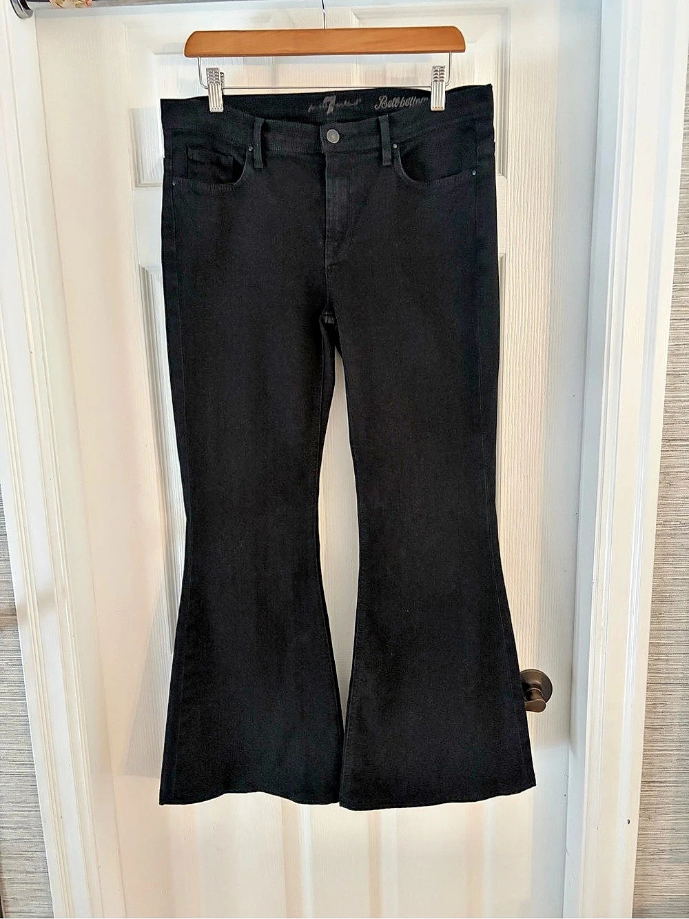 7 for all mankind Bell bottom Jeans in Black